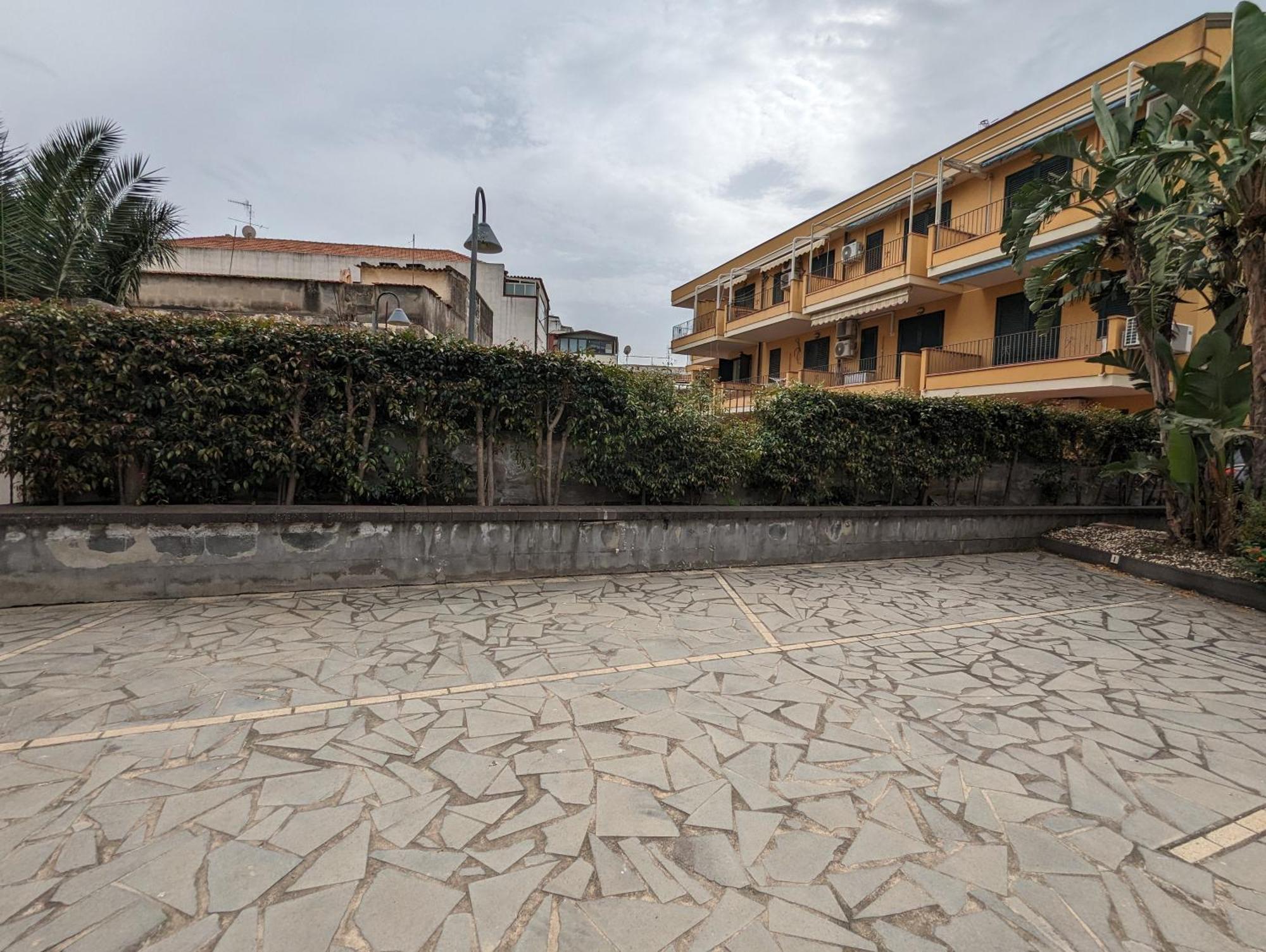Casa Blu Mare, Rosso Vulcano * Маскали